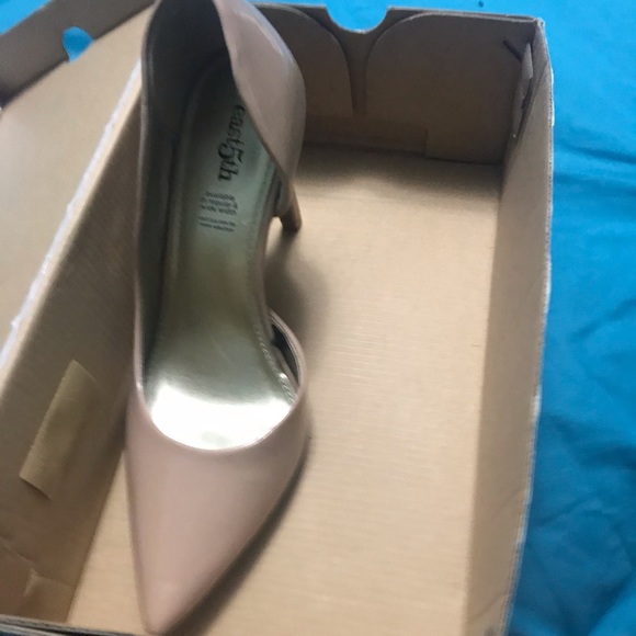 Brand new East 5th nude heels 8M - Picture 1 of 2